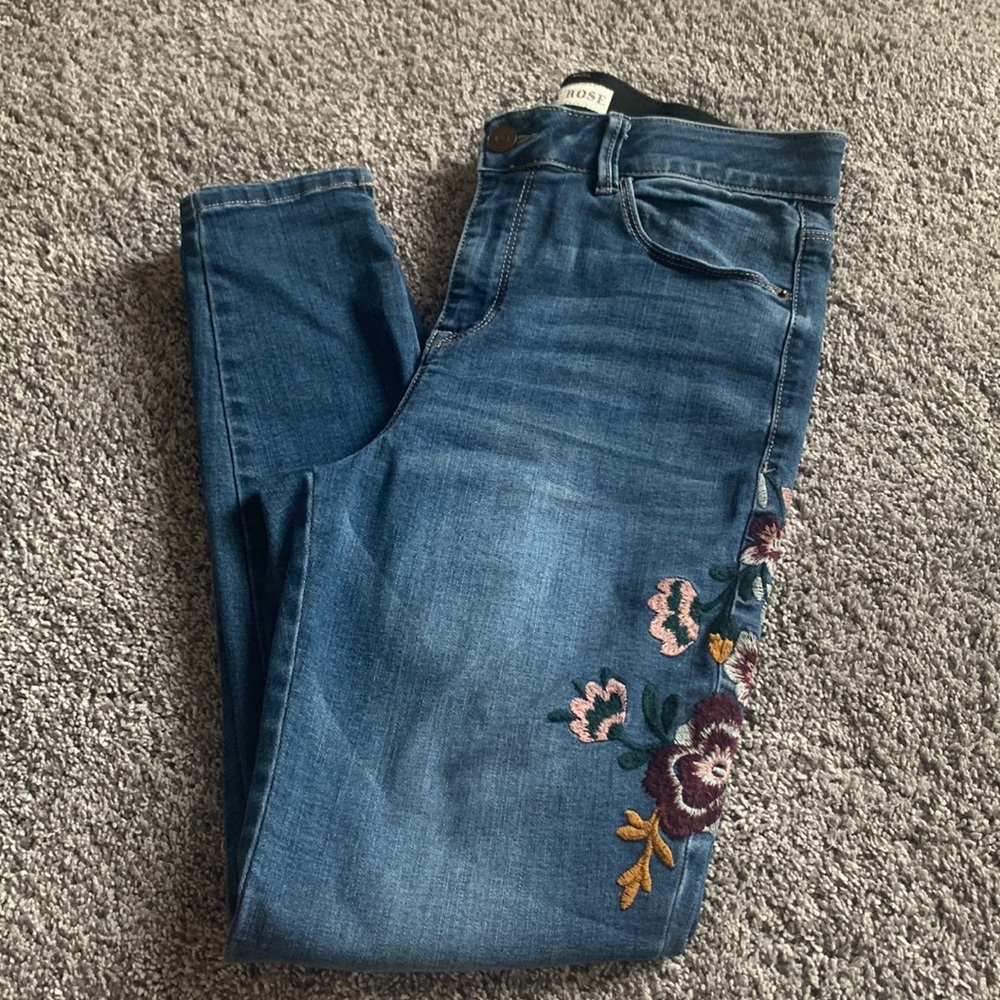 Knox Rose Floral Embroidered Jeans
